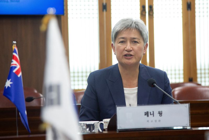 © Reuters. Australian Foreign Minister Penny Wong talks with South Korean Foreign Minister Cho Tae-yul (not pictured) during their meeting at the Ministry of Foreign Affairs in Seoul, South Korea. 30 July 2024. JEON HEON-KYUN/Pool via REUTERS