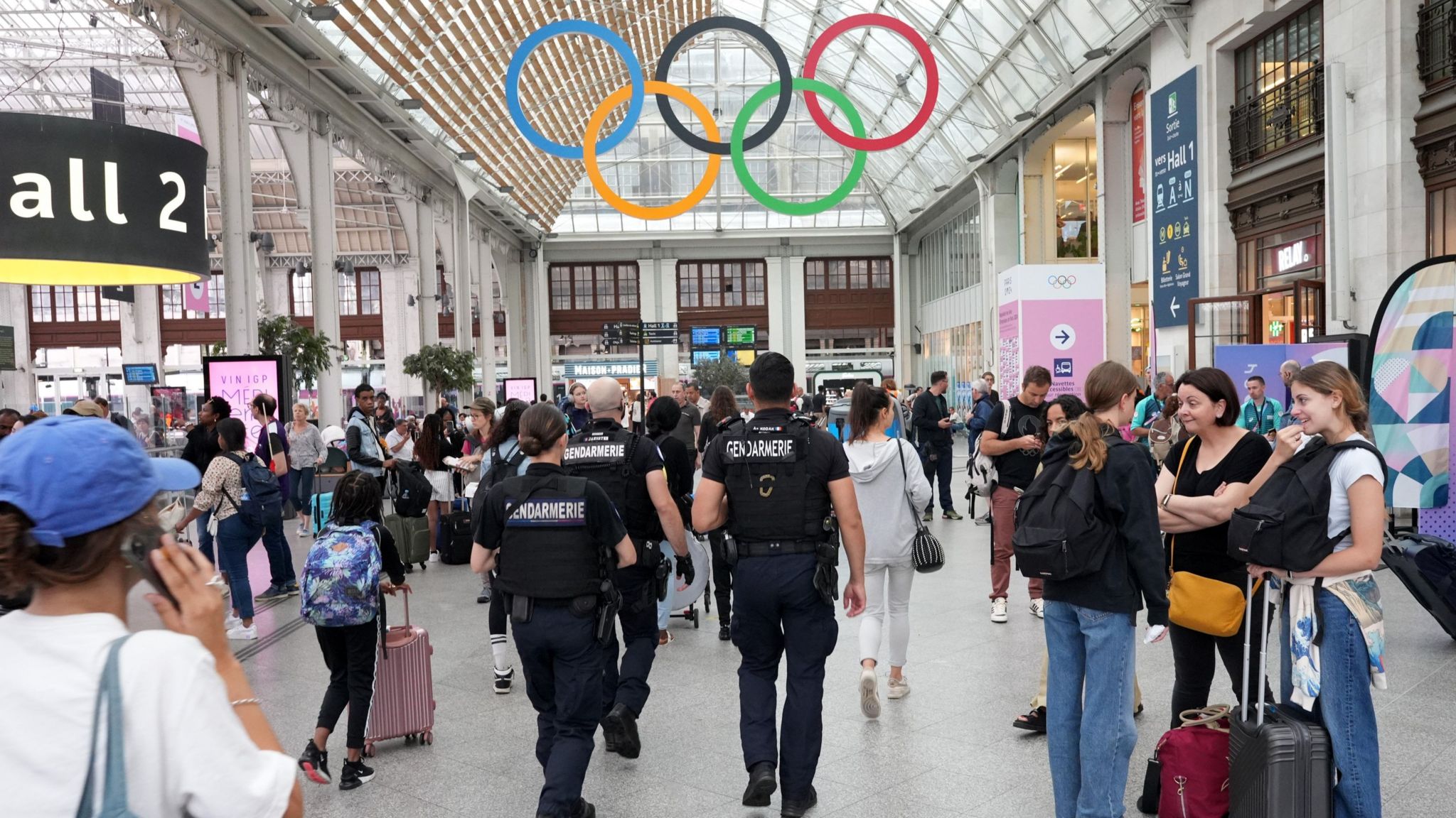 Police officers at Gare de Lyon