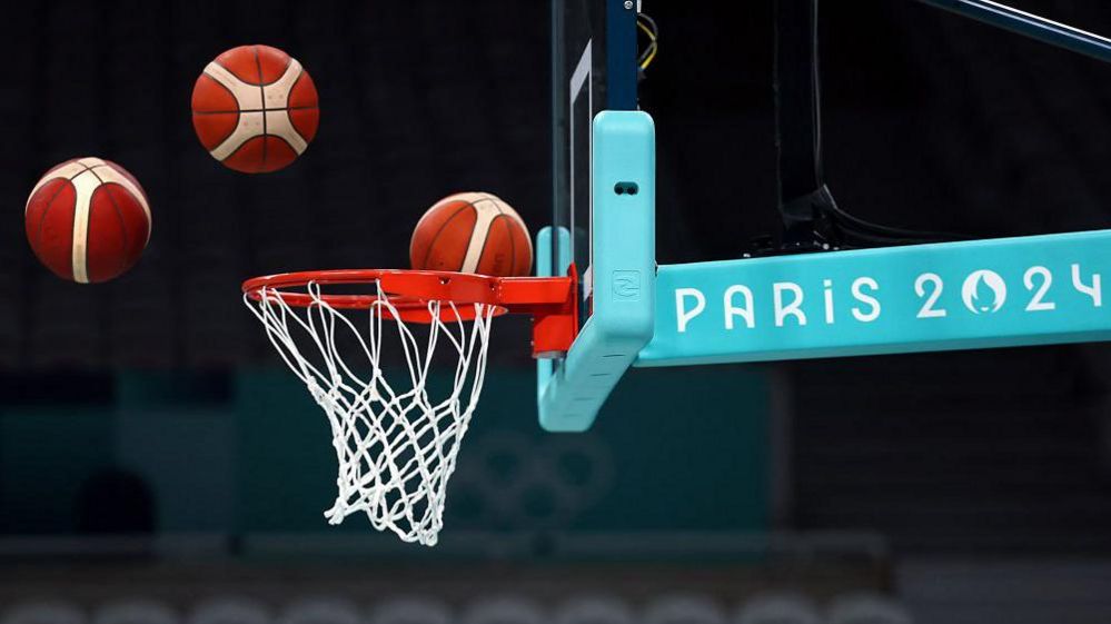 Paris 2024 Olympic basketball net and balls