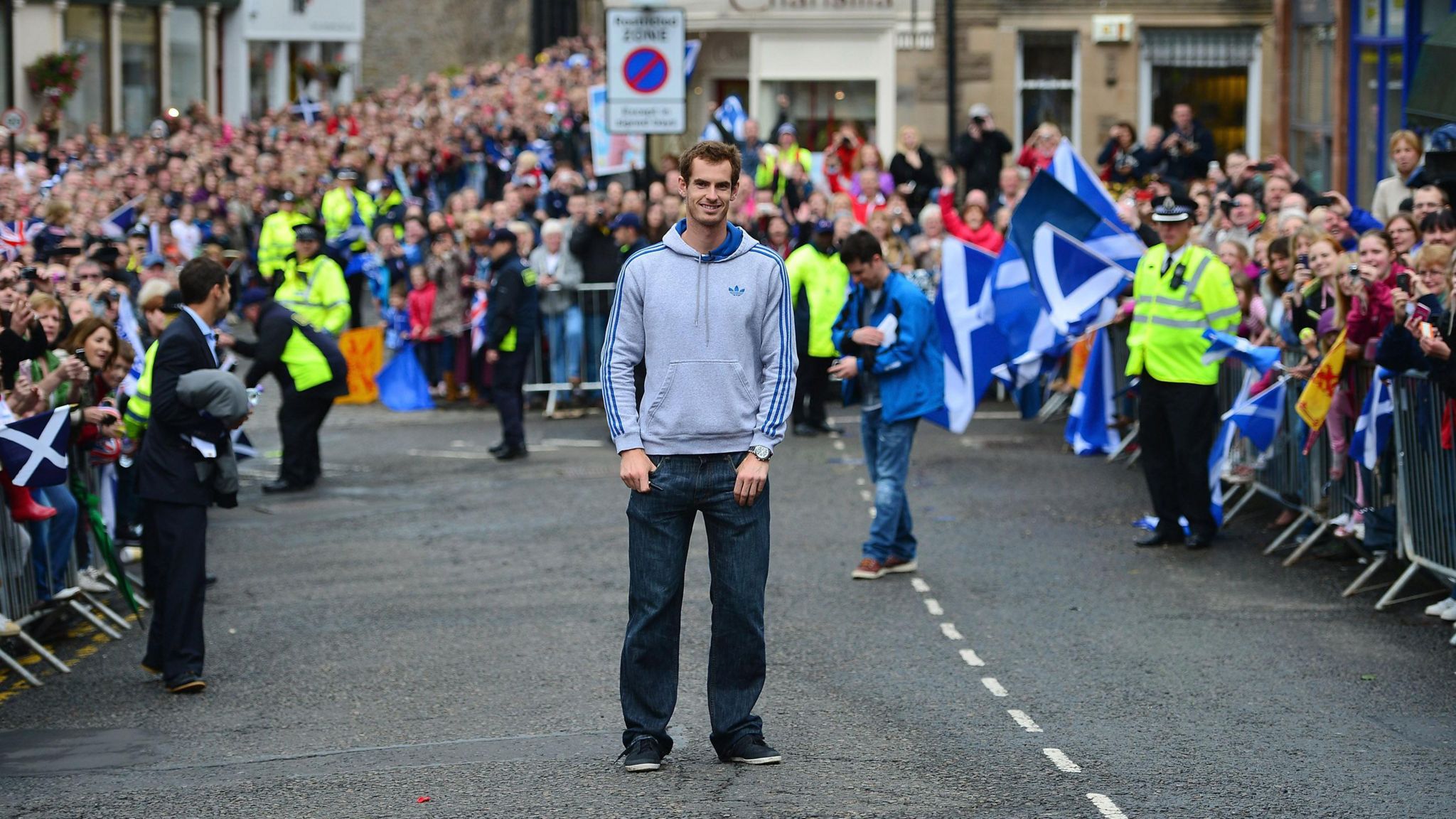 Andy Murray returns to Dunblane in 2012