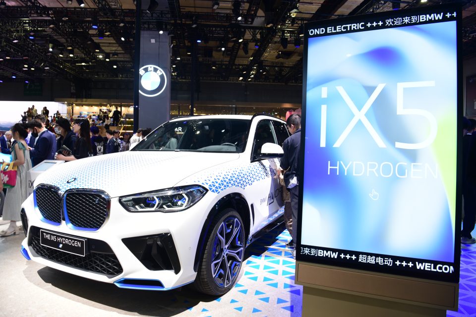 SHANGHAI, CHINA - APRIL 21, 2023 - Visitors look at THE iX5 HYDROGEN model at the BMW booth at the 2023 Shanghai Auto Show in Shanghai, China, April 21, 2023. (Photo credit should read CFOTO/Future Publishing via Getty Images)