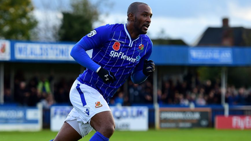 Jefferson Louis in action for Wealdstone in 2015