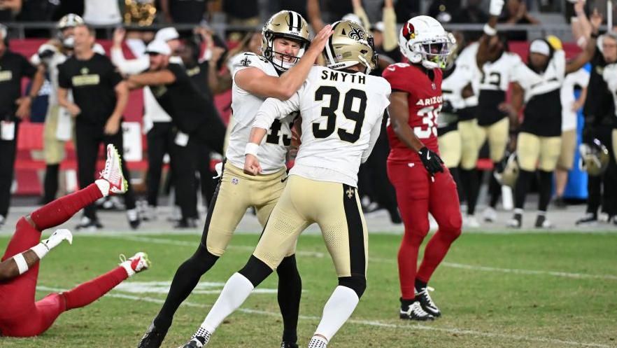 Charlie Smyth celebrates his successful field goal