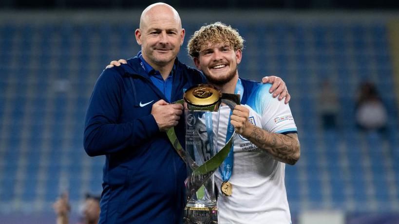 Lee Carsley and Liverpool's Harvey Elliott