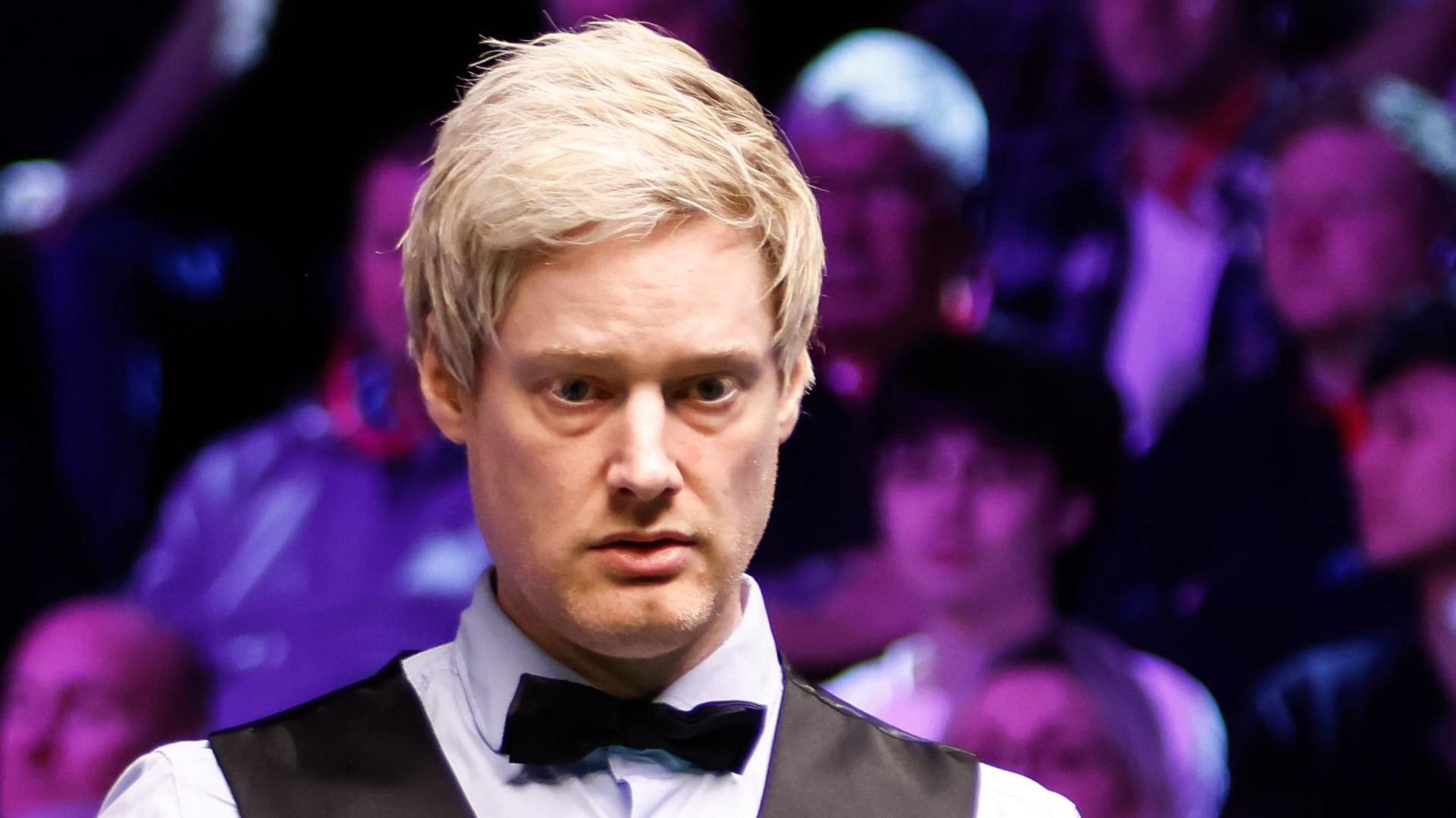 Neil Robertson weighs up a shot